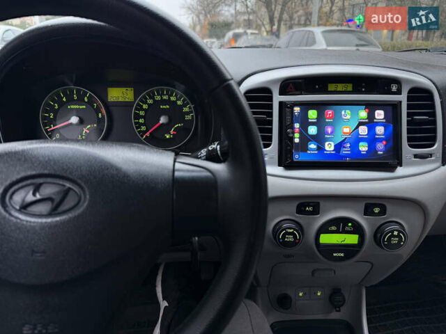 Синій Хендай Акцент, об'ємом двигуна 1.6 л та пробігом 182 тис. км за 4790 $, фото 61 на Automoto.ua