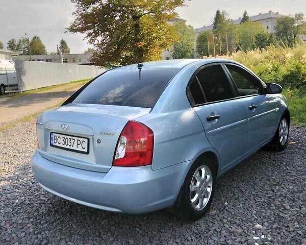 Синий Хендай Акцент, объемом двигателя 1.4 л и пробегом 195 тыс. км за 3500 $, фото 3 на Automoto.ua