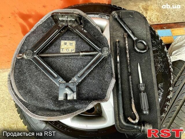 Синий Хендай Акцент, объемом двигателя 1.4 л и пробегом 127 тыс. км за 5400 $, фото 12 на Automoto.ua