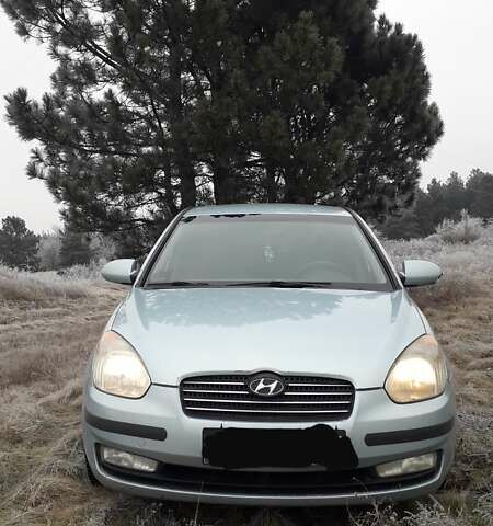 Синий Хендай Акцент, объемом двигателя 1.4 л и пробегом 247 тыс. км за 4500 $, фото 6 на Automoto.ua