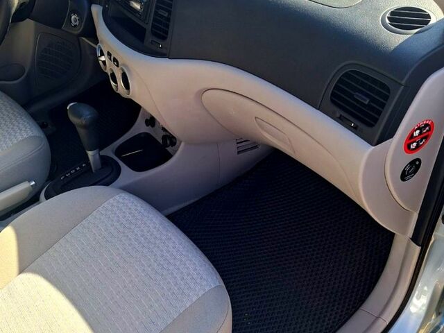 Синій Хендай Акцент, об'ємом двигуна 1.4 л та пробігом 54 тис. км за 7500 $, фото 4 на Automoto.ua