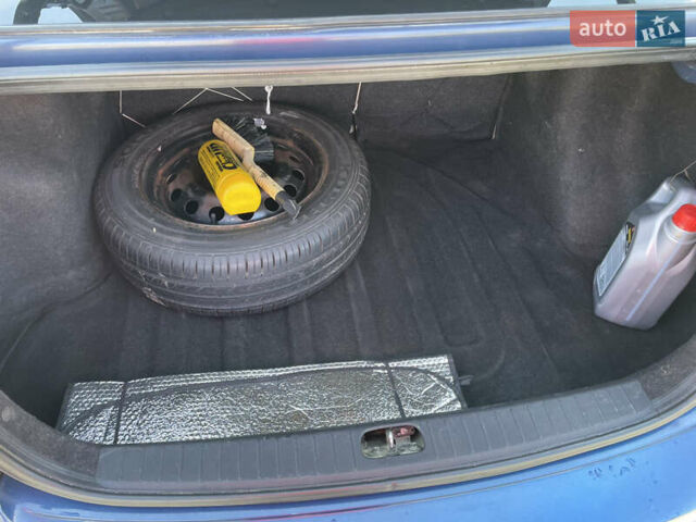 Синій Хендай Акцент, об'ємом двигуна 1.6 л та пробігом 196 тис. км за 5100 $, фото 16 на Automoto.ua
