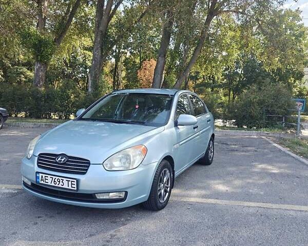 Синий Хендай Акцент, объемом двигателя 1.4 л и пробегом 189 тыс. км за 3800 $, фото 9 на Automoto.ua