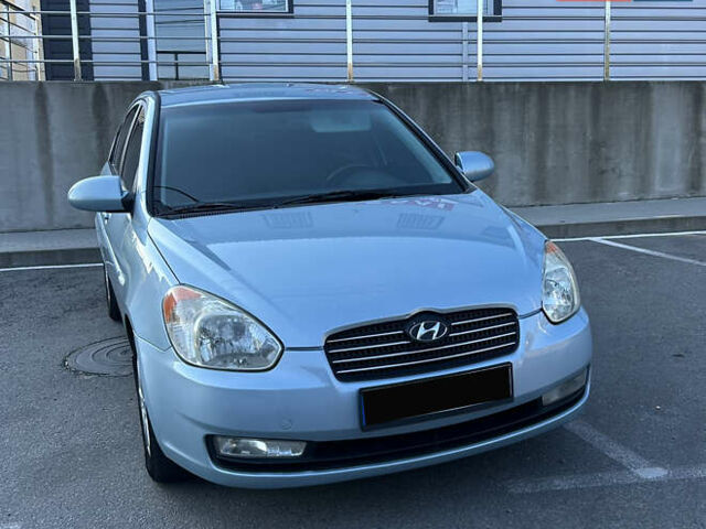 Синий Хендай Акцент, объемом двигателя 1.6 л и пробегом 240 тыс. км за 4600 $, фото 13 на Automoto.ua