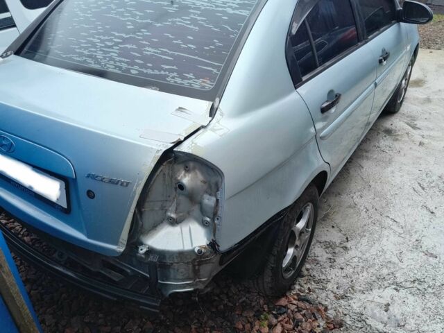 Синий Хендай Акцент, объемом двигателя 1.4 л и пробегом 113 тыс. км за 2400 $, фото 7 на Automoto.ua