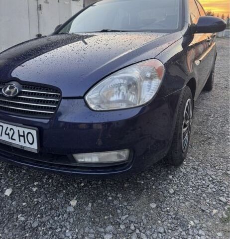 Синій Хендай Акцент, об'ємом двигуна 1.4 л та пробігом 240 тис. км за 3700 $, фото 2 на Automoto.ua