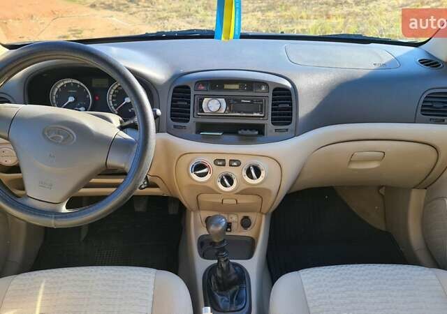 Синій Хендай Акцент, об'ємом двигуна 1.4 л та пробігом 269 тис. км за 4500 $, фото 9 на Automoto.ua