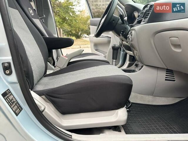 Синий Хендай Акцент, объемом двигателя 1.4 л и пробегом 180 тыс. км за 6200 $, фото 75 на Automoto.ua