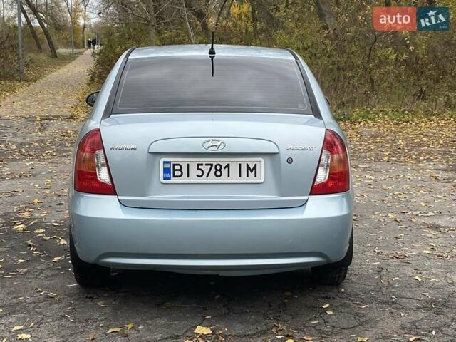 Синий Хендай Акцент, объемом двигателя 1.4 л и пробегом 212 тыс. км за 4500 $, фото 4 на Automoto.ua