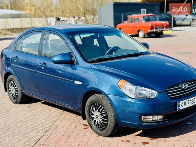 Синий Хендай Акцент, объемом двигателя 1.6 л и пробегом 335 тыс. км за 4000 $, фото 2 на Automoto.ua