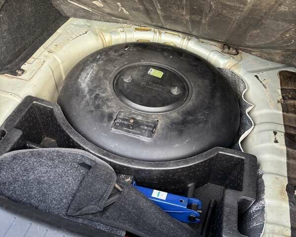 Синий Хендай Акцент, объемом двигателя 1.4 л и пробегом 186 тыс. км за 5000 $, фото 5 на Automoto.ua