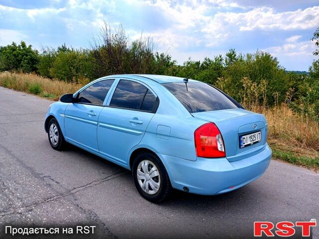 Синий Хендай Акцент, объемом двигателя 1.4 л и пробегом 175 тыс. км за 5400 $, фото 4 на Automoto.ua