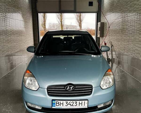 Синий Хендай Акцент, объемом двигателя 1.5 л и пробегом 304 тыс. км за 3650 $, фото 1 на Automoto.ua