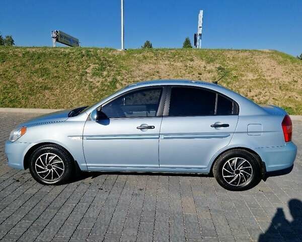 Синий Хендай Акцент, объемом двигателя 1.49 л и пробегом 169 тыс. км за 5999 $, фото 3 на Automoto.ua