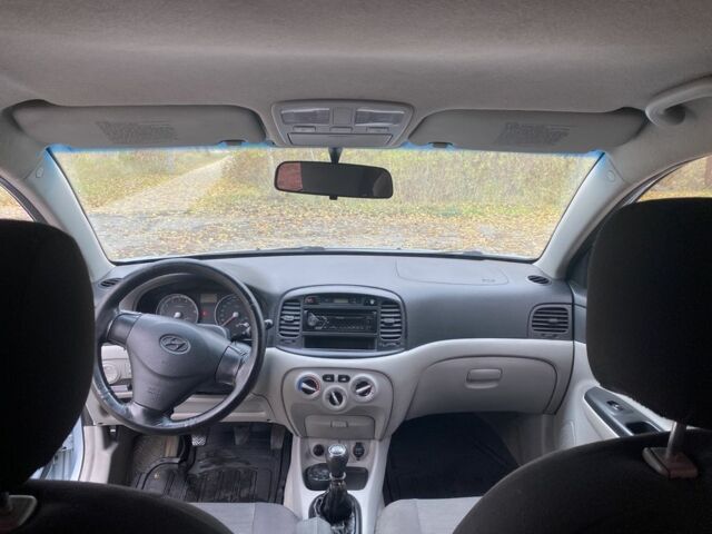 Синий Хендай Акцент, объемом двигателя 1.4 л и пробегом 212 тыс. км за 4500 $, фото 7 на Automoto.ua