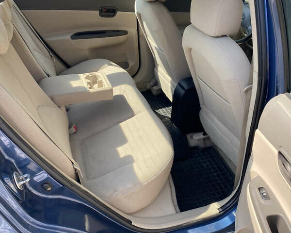 Синий Хендай Акцент, объемом двигателя 1.4 л и пробегом 240 тыс. км за 3899 $, фото 1 на Automoto.ua