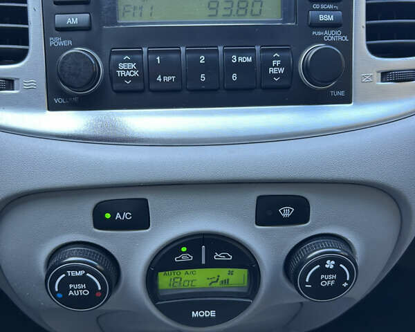 Синий Хендай Акцент, объемом двигателя 1.6 л и пробегом 240 тыс. км за 4600 $, фото 9 на Automoto.ua