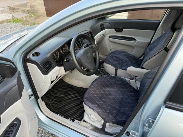 Синій Хендай Акцент, об'ємом двигуна 1.4 л та пробігом 168 тис. км за 4350 $, фото 7 на Automoto.ua