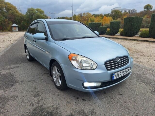 Синій Хендай Акцент, об'ємом двигуна 1.4 л та пробігом 123 тис. км за 4200 $, фото 1 на Automoto.ua