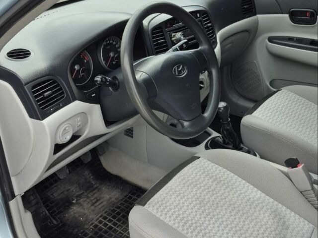 Синій Хендай Акцент, об'ємом двигуна 1.4 л та пробігом 201 тис. км за 4800 $, фото 11 на Automoto.ua