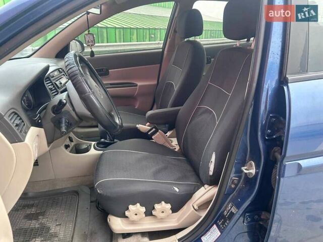 Синій Хендай Акцент, об'ємом двигуна 1.4 л та пробігом 206 тис. км за 4990 $, фото 10 на Automoto.ua
