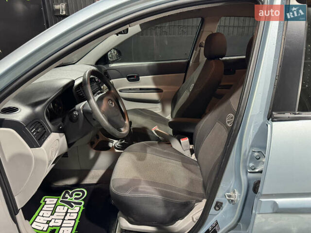 Синий Хендай Акцент, объемом двигателя 1.49 л и пробегом 181 тыс. км за 4999 $, фото 18 на Automoto.ua