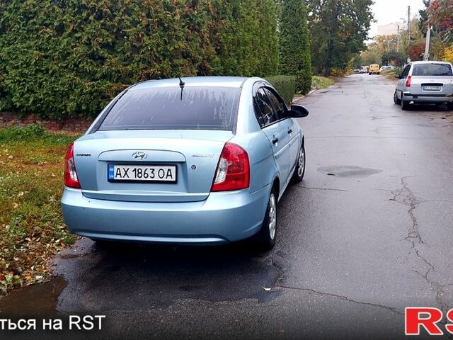 Синий Хендай Акцент, объемом двигателя 1.4 л и пробегом 197 тыс. км за 4200 $, фото 2 на Automoto.ua