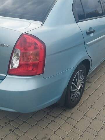 Синій Хендай Акцент, об'ємом двигуна 1.4 л та пробігом 287 тис. км за 4300 $, фото 6 на Automoto.ua