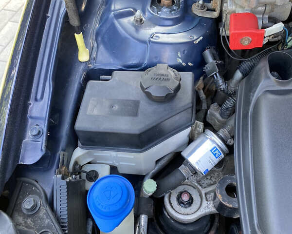 Синій Хендай Акцент, об'ємом двигуна 1.6 л та пробігом 303 тис. км за 4500 $, фото 34 на Automoto.ua
