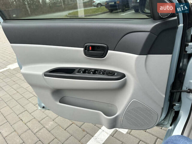 Синий Хендай Акцент, объемом двигателя 1.49 л и пробегом 135 тыс. км за 4900 $, фото 11 на Automoto.ua