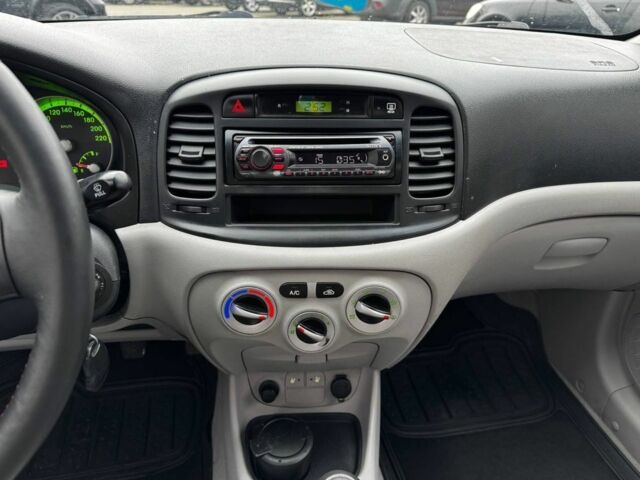 Синій Хендай Акцент, об'ємом двигуна 1.4 л та пробігом 192 тис. км за 4999 $, фото 9 на Automoto.ua