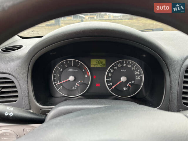 Синий Хендай Акцент, объемом двигателя 1.4 л и пробегом 201 тыс. км за 4100 $, фото 7 на Automoto.ua