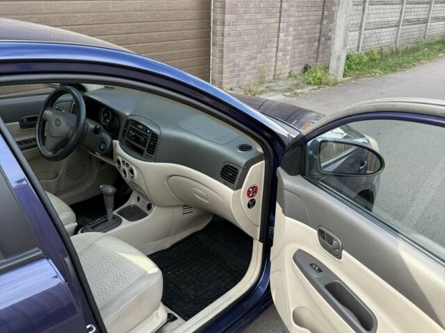 Синій Хендай Акцент, об'ємом двигуна 1.4 л та пробігом 276 тис. км за 4250 $, фото 5 на Automoto.ua