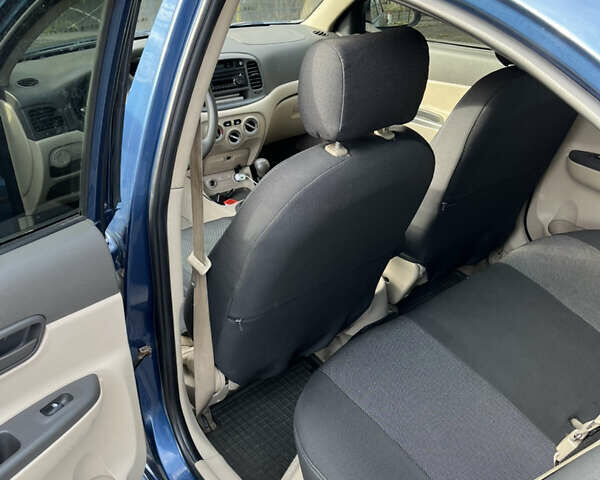 Синій Хендай Акцент, об'ємом двигуна 1.4 л та пробігом 210 тис. км за 4200 $, фото 4 на Automoto.ua