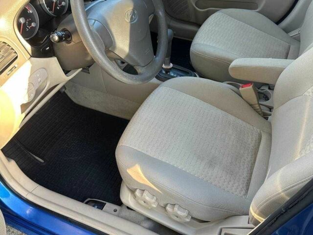 Синий Хендай Акцент, объемом двигателя 1.4 л и пробегом 193 тыс. км за 4500 $, фото 9 на Automoto.ua