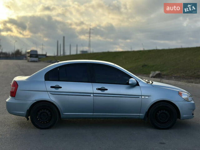 Синий Хендай Акцент, объемом двигателя 1.4 л и пробегом 315 тыс. км за 3599 $, фото 7 на Automoto.ua