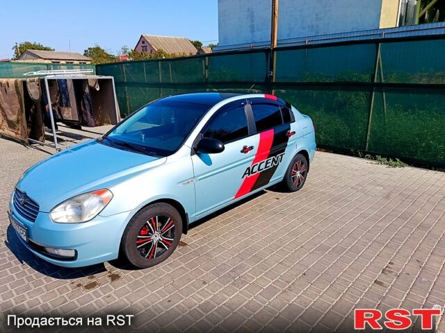 Синий Хендай Акцент, объемом двигателя 1.4 л и пробегом 314 тыс. км за 3800 $, фото 1 на Automoto.ua