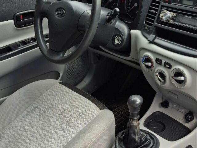 Синій Хендай Акцент, об'ємом двигуна 1.4 л та пробігом 201 тис. км за 4800 $, фото 12 на Automoto.ua