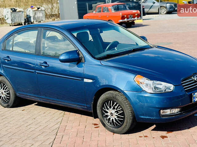 Синий Хендай Акцент, объемом двигателя 1.6 л и пробегом 335 тыс. км за 4000 $, фото 4 на Automoto.ua