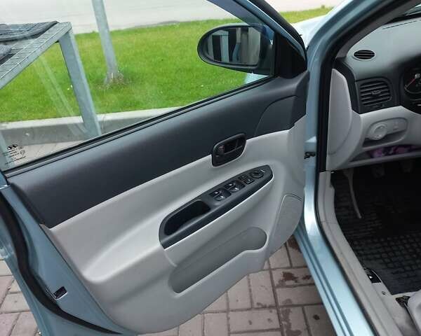 Синий Хендай Акцент, объемом двигателя 1.4 л и пробегом 148 тыс. км за 5100 $, фото 31 на Automoto.ua