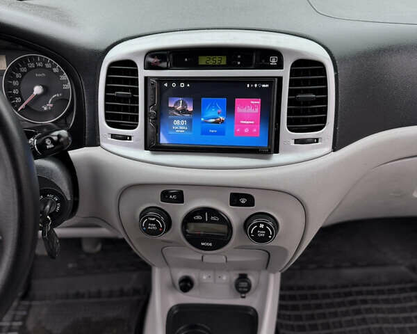 Синій Хендай Акцент, об'ємом двигуна 1.6 л та пробігом 182 тис. км за 4790 $, фото 49 на Automoto.ua