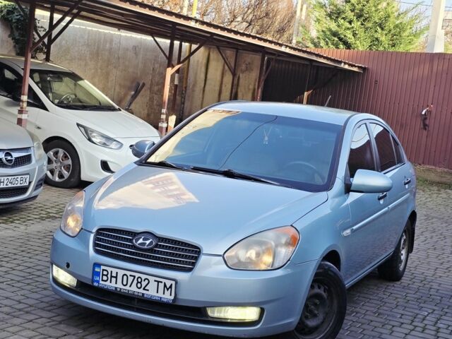 Синий Хендай Акцент, объемом двигателя 1.5 л и пробегом 185 тыс. км за 4650 $, фото 2 на Automoto.ua