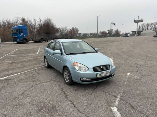 Синий Хендай Акцент, объемом двигателя 1.4 л и пробегом 170 тыс. км за 5300 $, фото 1 на Automoto.ua