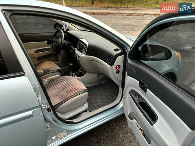 Синій Хендай Акцент, об'ємом двигуна 1.6 л та пробігом 181 тис. км за 5700 $, фото 9 на Automoto.ua