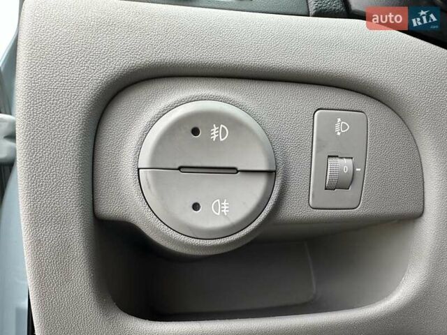 Синій Хендай Акцент, об'ємом двигуна 1.4 л та пробігом 201 тис. км за 5999 $, фото 60 на Automoto.ua