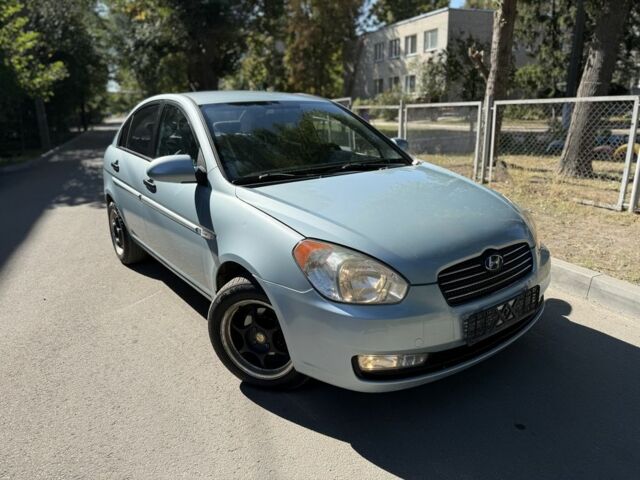 Синий Хендай Акцент, объемом двигателя 1.4 л и пробегом 169 тыс. км за 4650 $, фото 5 на Automoto.ua