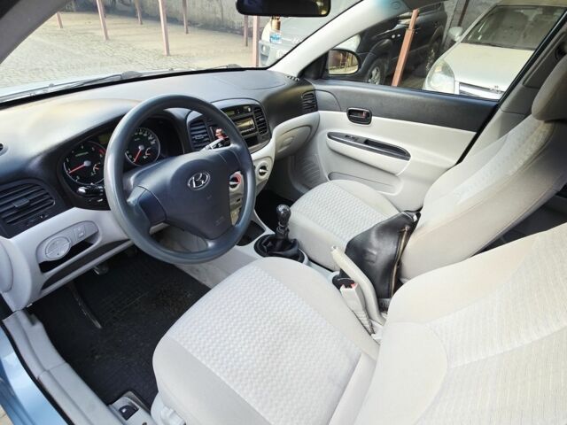 Синий Хендай Акцент, объемом двигателя 1.5 л и пробегом 185 тыс. км за 4650 $, фото 17 на Automoto.ua