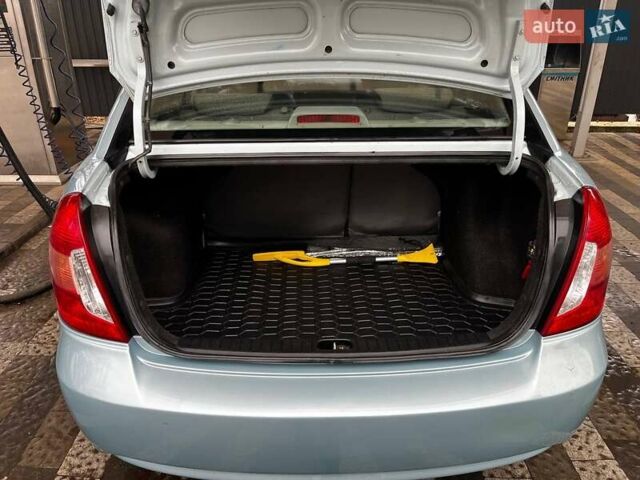 Синий Хендай Акцент, объемом двигателя 1.5 л и пробегом 304 тыс. км за 3650 $, фото 5 на Automoto.ua