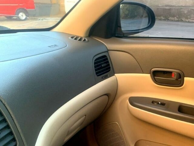 Синий Хендай Акцент, объемом двигателя 0 л и пробегом 250 тыс. км за 5800 $, фото 2 на Automoto.ua