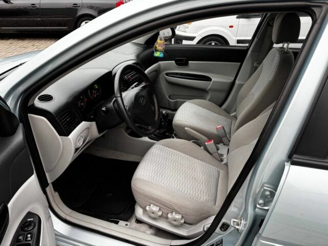 Синій Хендай Акцент, об'ємом двигуна 1.4 л та пробігом 192 тис. км за 4999 $, фото 6 на Automoto.ua